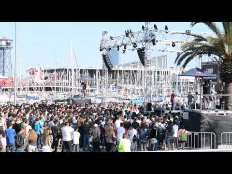 Woks vs Luisaker - 16vos- Barcelona - Red Bull Batalla de los Gallos (Ronda Puerta cerrada)