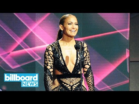 Jennifer Lopez Performs 'Mírate' at the 2017 Billboard Latin Music Awards | Billboard News