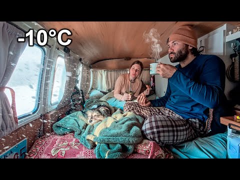 A heavy snowstorm hits us in Canada