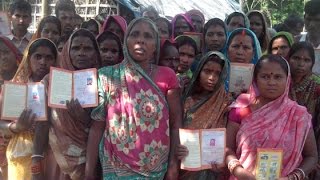 preview picture of video 'MNREGA: 80 labourers, 20 days of work, no payment'
