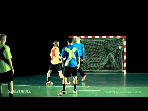 Salming Handball Pivot - Twist away from defender