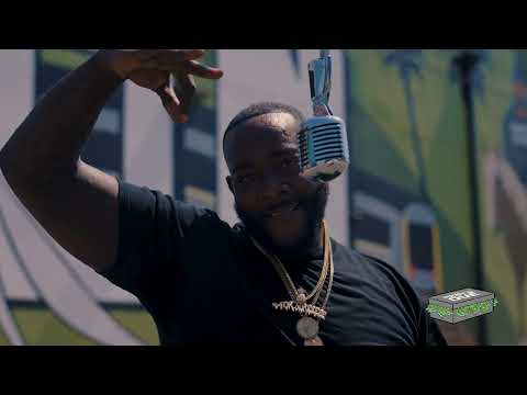 Chef Boy -  "Gang Ties" LIVE MIC PERFORMANCE @THARENTSDUE