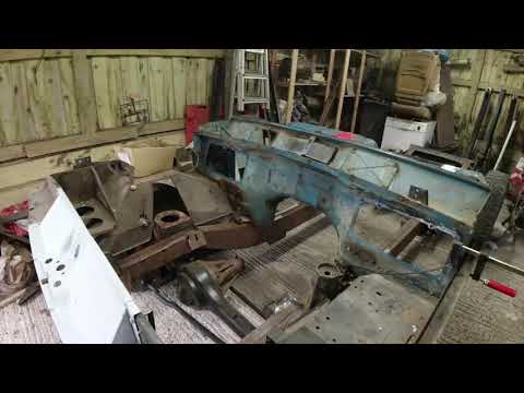 Episode 14  1971 Range Rover BOB - rebuild parental warning obviously