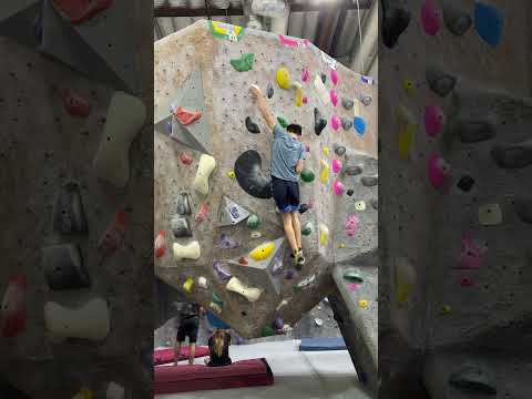 White V7 Diablo Rock Gym