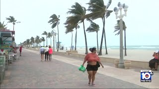 Wet, windy weather impacting beachgoers along Hollywood Broadwalk