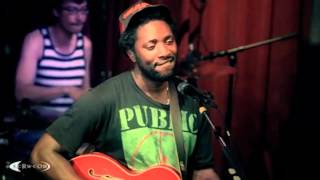 Bloc Party - This Modern Love [Live on KCRW]