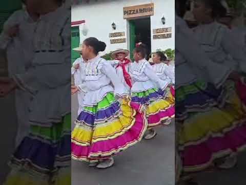 GRUPO INFANTIL TEJEDORES DE SUEÑOS SUESCA CUNDINAMARCA Danza Los Monos