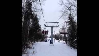 preview picture of video 'video3.mov: Skiing Mont Saint Sauveur'