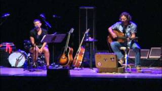 WM3 Rally - Eddie Vedder & Natalie Maines - Close Your Eyes