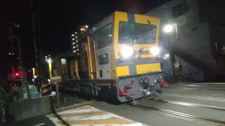 保線車両&1595M岩国行（最終）山陽本線(五日市〜廿日市)2022/09/05