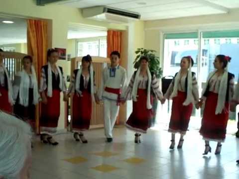 FLORICICA - dansul Ghimpele la casa de batrani din Villedieu