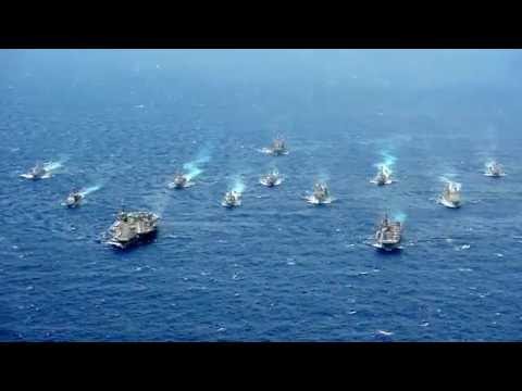 Valiant Shield 2016: Carrier Strike Group 5 and Expeditionary Strike Group 70 Battle Formation.