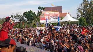 Download lagu Deviana Safara ikut Pesta Warna Warni di Acara Millennial Road Safety Festival Polda Kepri di Batam mp3