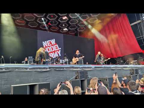 Die Ärzte 03.09.22 Minden Singen bei New Model Army mit