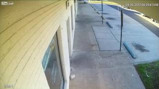 Car crashes into Lumberton store