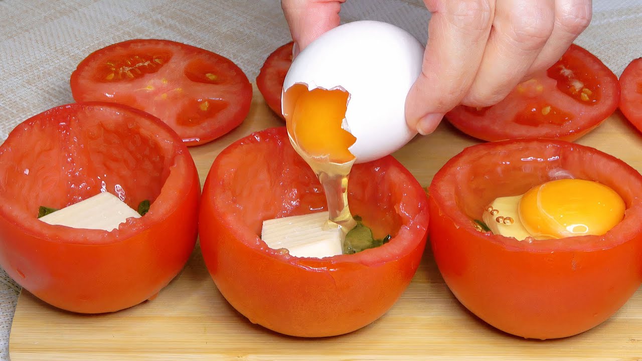 Just stick an egg in a tomato and you will be amazed! Simple breakfast recipe