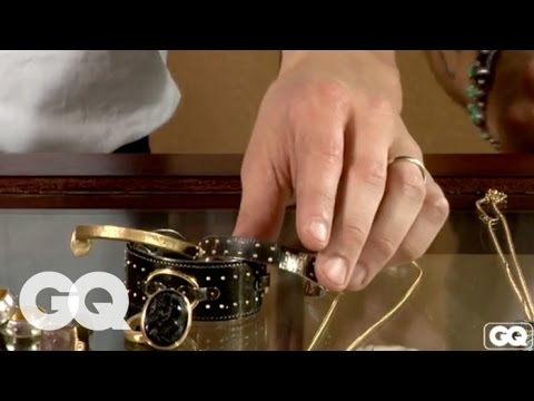 download lagu mp3 mp4 Gq Mens Necklace, download lagu Gq Mens Necklace gratis, unduh video klip Gq Mens Necklace