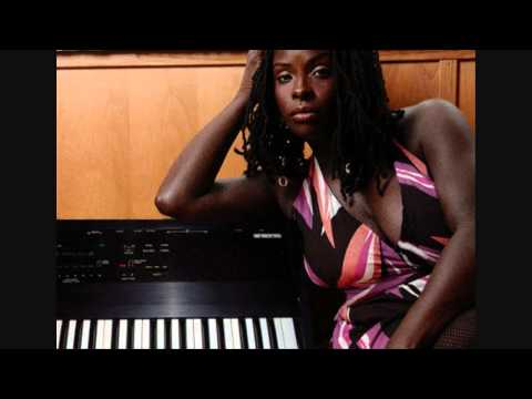 Apani B Fly Estragen