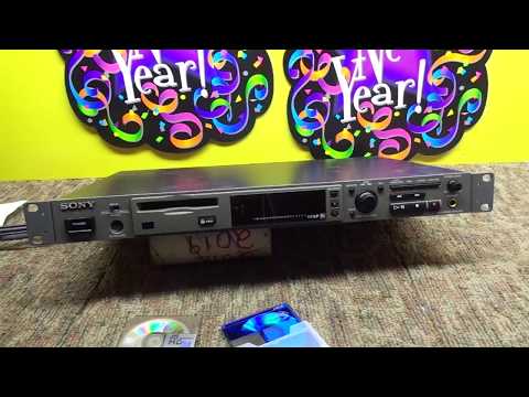 DEMO OF PRO SONY MDS-E10 MiniDisc MD RECORDER / PLAYER FOR SALE