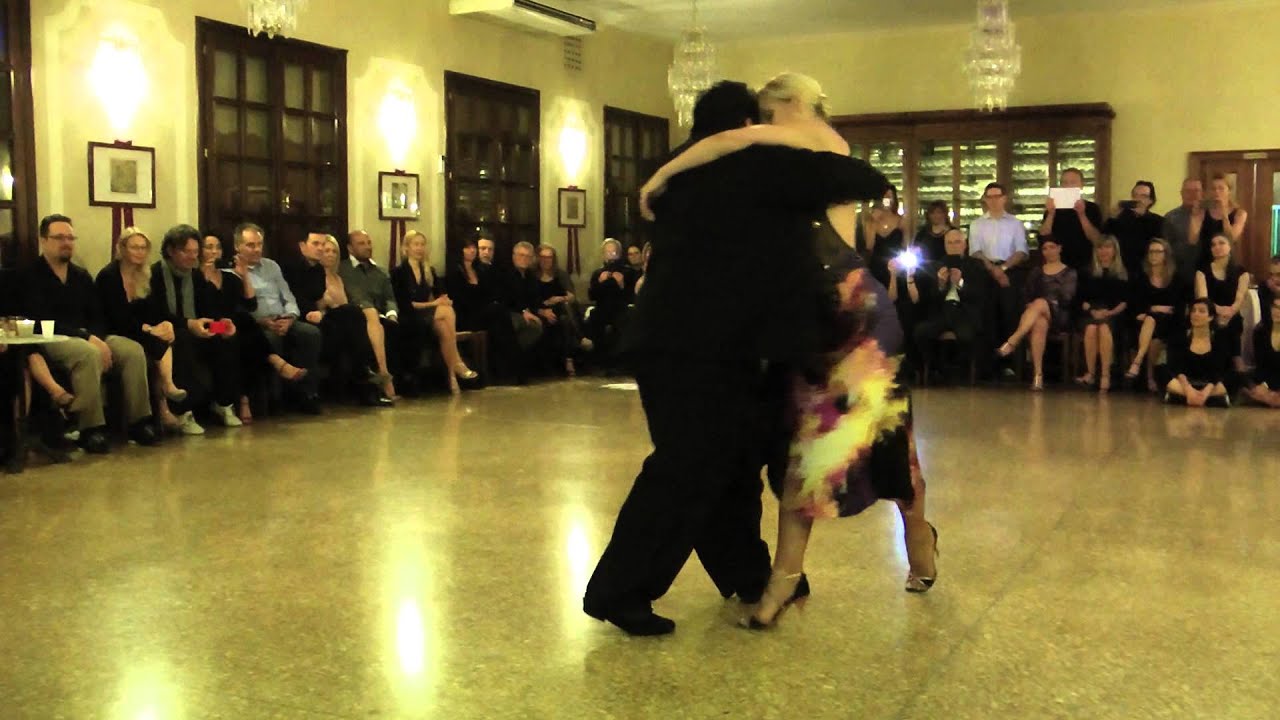 1-4 ALEJANDRA MANTIÑAN e AONIKEN QUIROGA,  INTIMAS   EL ARRANQUE