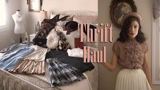 HUGE Fashion Thrift Haul - Vintage Style | Carolina Pinglo
