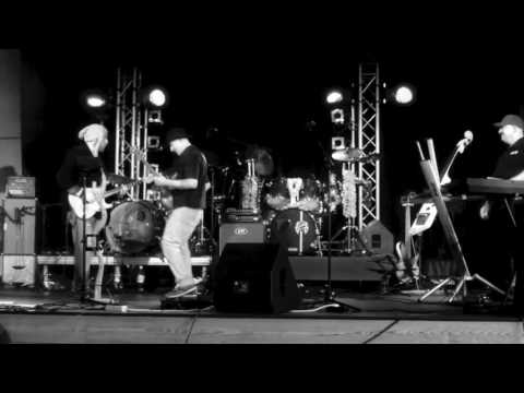 Jimi Hendrix Medley (Voodoo Chile / 3rd Stone From The Sun / Drumsolo) mit den Charly T. All Stars