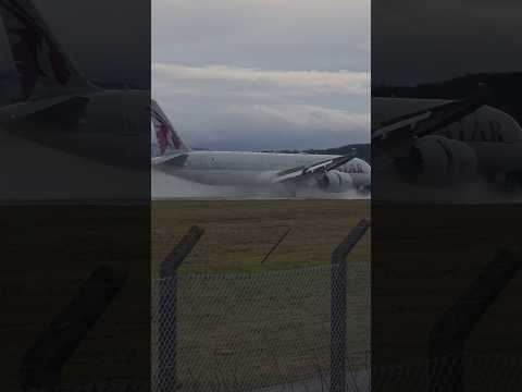 Qatar B787 A7-BHC DOH-EDI 11th Jan #aviation #avgeek #plane #spotting #boeing #landing #airport #uk