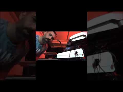 HAKAN ÖZKURT  - GİTME SEVGİLİM