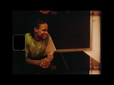 Kam-BU - Stuck (ft. Rachel Chinouriri) [Official Visualiser]