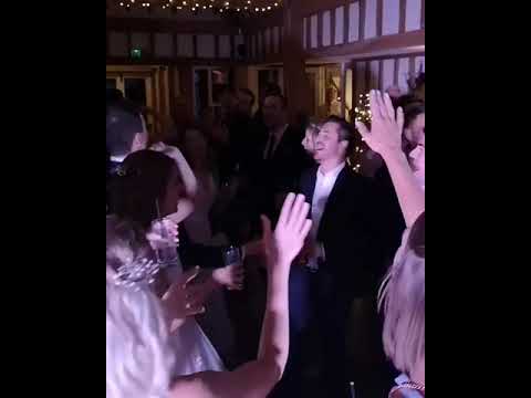 90s Tribute Band Hire UK - The Young Bucks