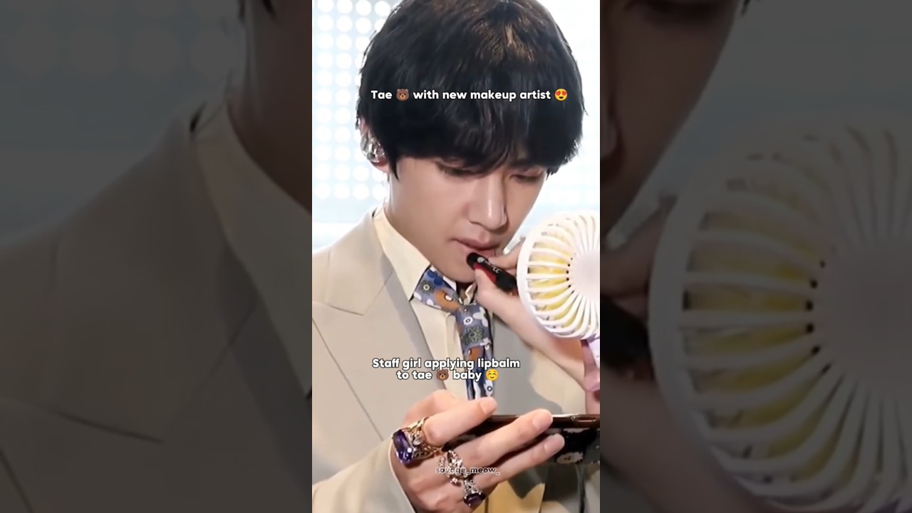 Taehyung 🐻 with new staff girl 😍 vs taehyung 🐻 with old staff girl 🤫☺️ #bts #taehyung #btsedits