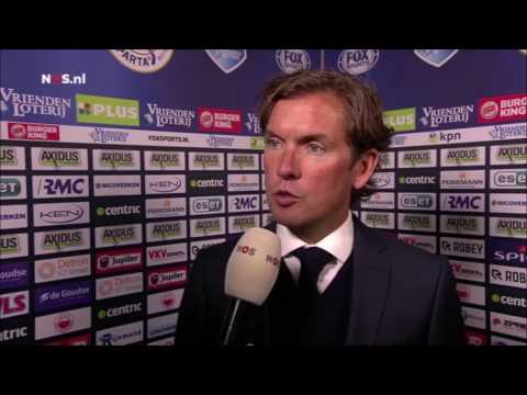 Alex Pastoor snuift kankerverwekkende kunstgraskorrels op bij 3-2