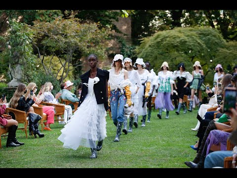 Déjeuner sur l'herbe. SS2021. All the highlights of the Philosophy di Lorenzo Serafini Show.