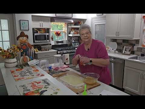 Cinnamon Apple Roll Biscuits, make these for breakfast and the family will come running