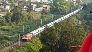 preview picture of video 'Majestic view of one of the most Popular train of Southern India - The Tamilnadu Express!!'