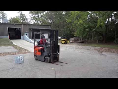 Surplus Forklift Auction Fall 2015 - Lot 95 - 3,000 LB. TOYOTA 7FBCU18 ELECTRIC LIFT TRUCK