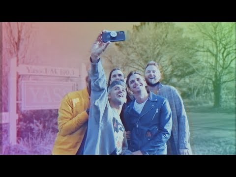 🏳️‍🌈queer eye; old fashioned