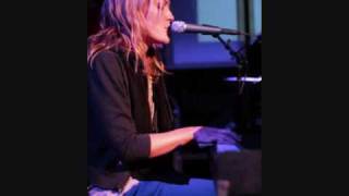 Emily Haines and the Electric Skeletons - Reading In Bed
