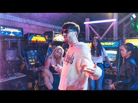 Video thumbnail for God damn, Nice girl