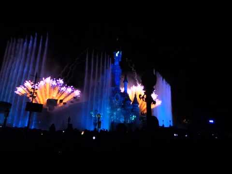 Disneyland Paris show night - Let it go - Frozen nov 2014