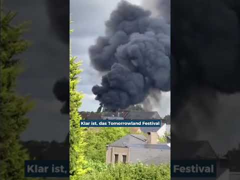TOMORROWLAND: Feuer-Schock in Belgien! Hauptbühne des Festivals steht plötzlich in Flammen! #shorts