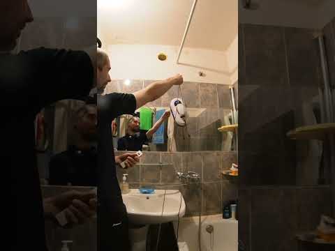 Тестирование мойщика окон Chovery CL-1 на поверхности со щелями, длинная версия