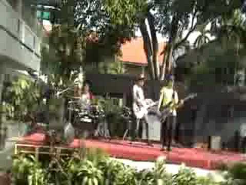 Kacang Mede - Secret Song (live at astro labs)