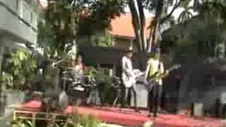 Kacang Mede - Secret Song (live at astro labs)