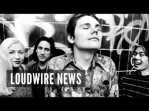 download lagu mp3 mp4 Darcy Wretzky Facebook, download lagu Darcy Wretzky Facebook gratis, unduh video klip Darcy Wretzky Facebook