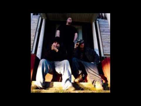 Ambassa - Vähän Kuplivaa Feat. Edorf