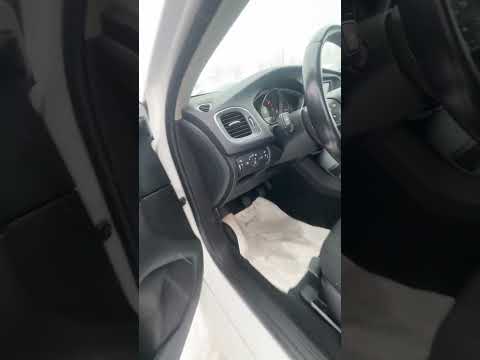 фото volvo v40 ii 0