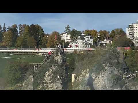IC4 der SBB mit der Re 42011153 und den EC Bpm 61 Wagen von Singen nach Zürich HB