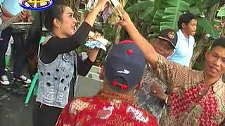 Download lagu Gavra istri teladan live dukuhwaru mp3