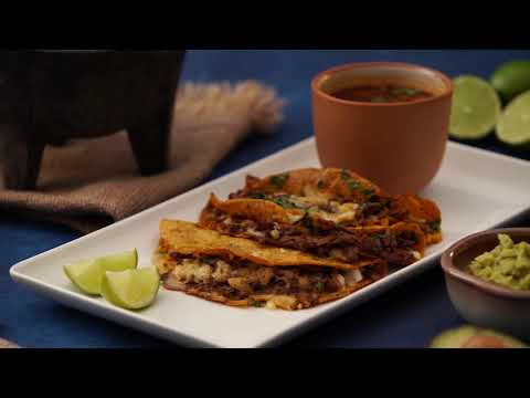 Cómo hacer tacos de birria en casa 🌮 | Tastemade 🇲🇽